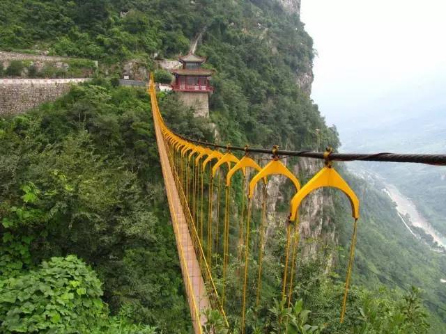 窦团山和九皇山哪个好玩、江油窦团山好玩吗