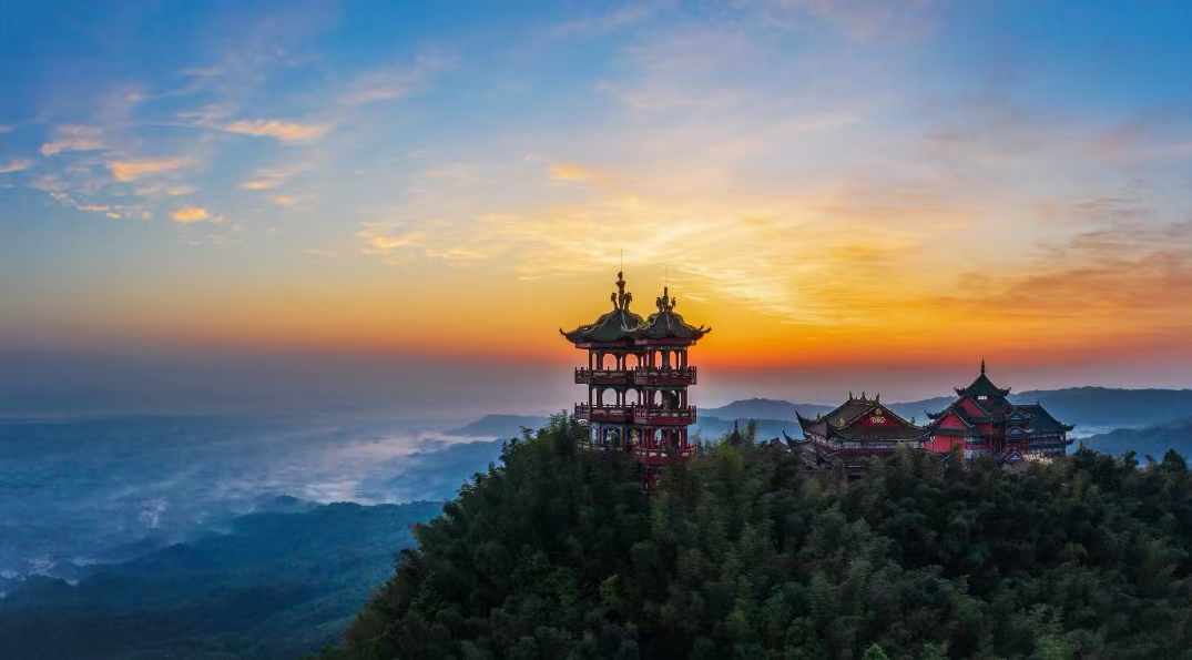 去蜀南竹海住宜宾还是长宁（宜宾蜀南竹海一天能耍完吗）