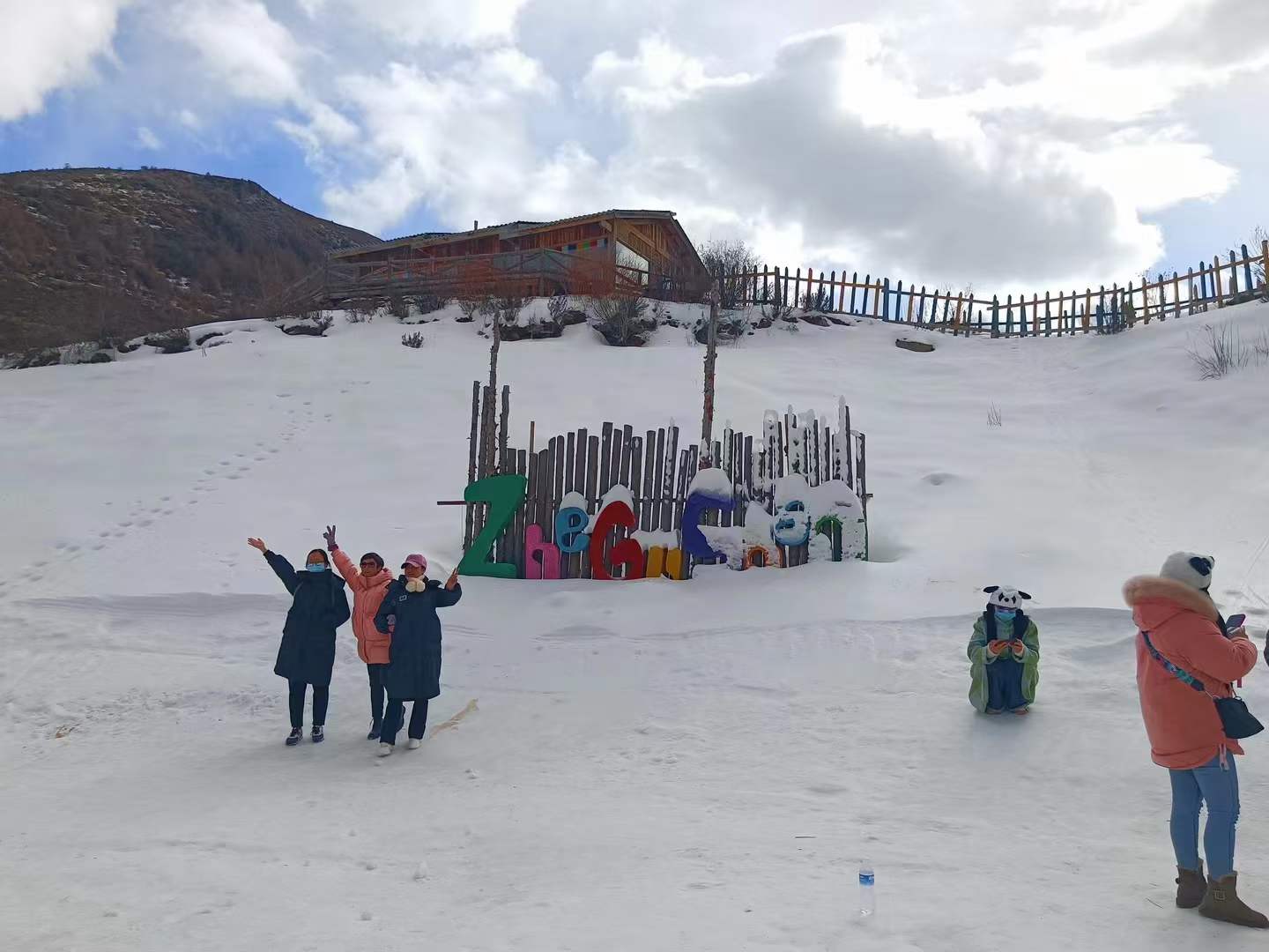 鹧鸪山滑雪场观光车票（鹧鸪山滑雪场开放了吗）